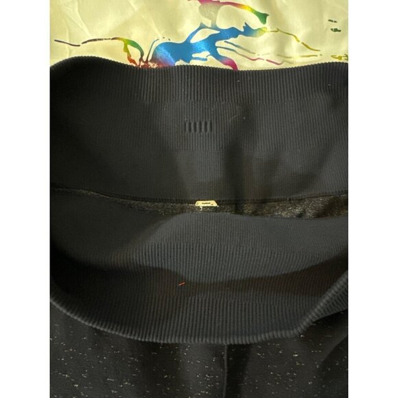 Women's Lululemon Free to Flow Crop Size 10 - Picture 4 of 4